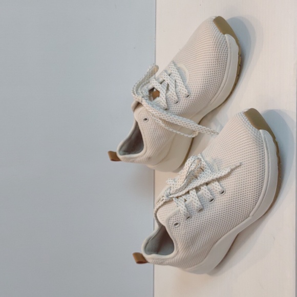 Dr. Scholl's White Lace-Up Knit Lightweight Fitness Gym Sneakers - Picture 2 of 12